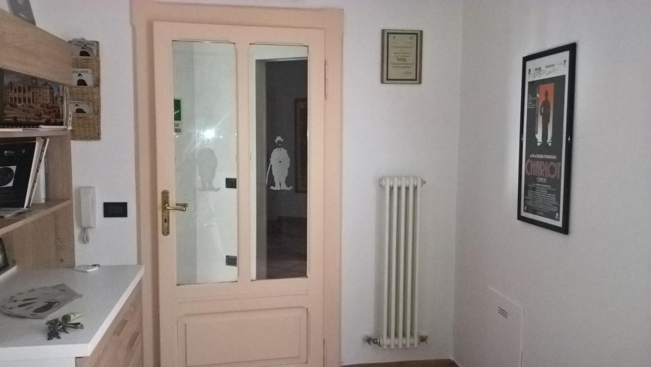 Charlie Chaplin Bed & Breakfast Tamara Luaran gambar